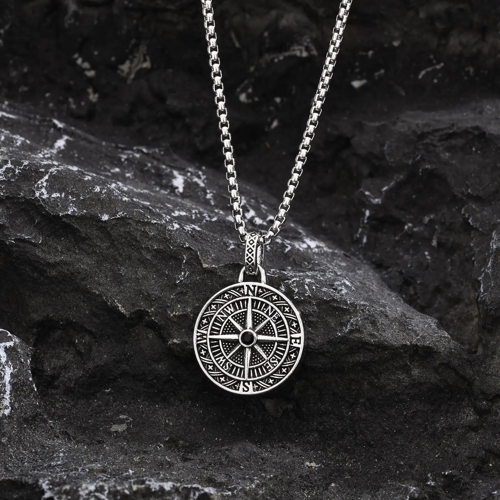 Collier Compass