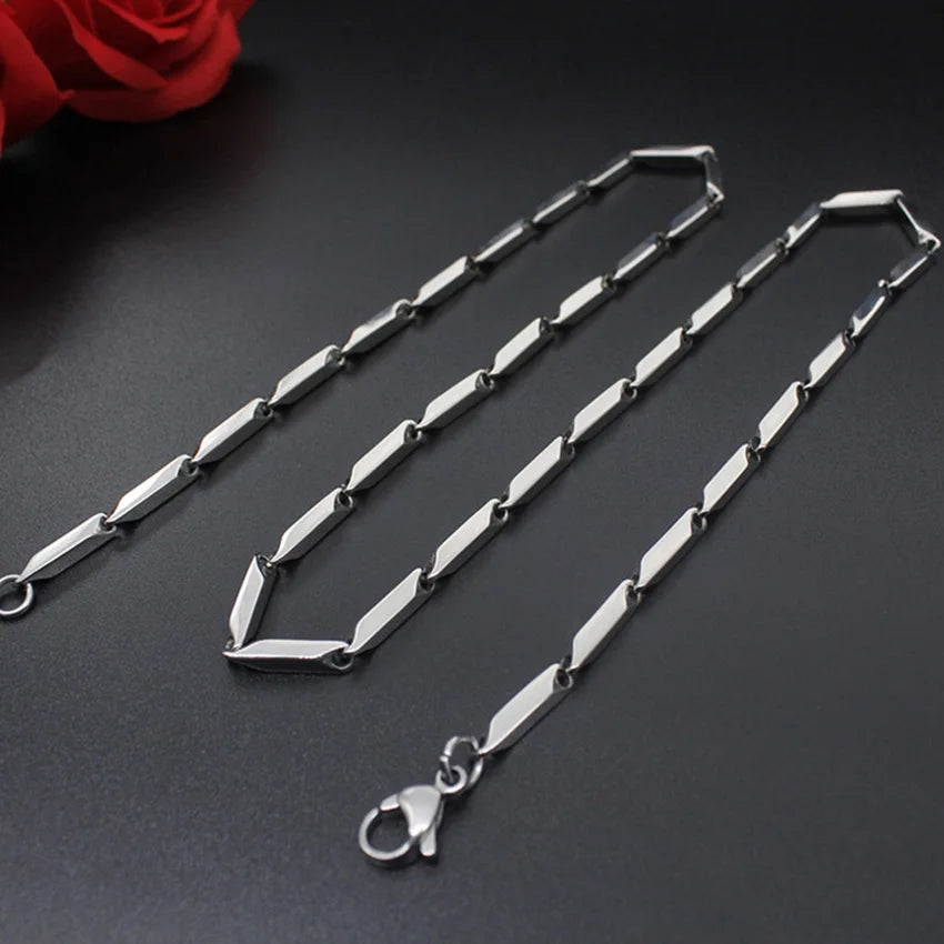 Collier Titan